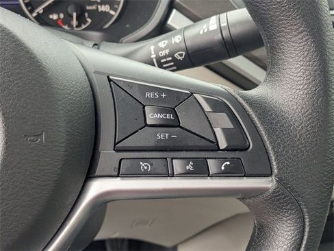 Used 2025 Nissan Altima 2.5 SV image 18