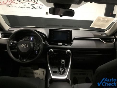 Used 2019 Toyota RAV4 LE image 26