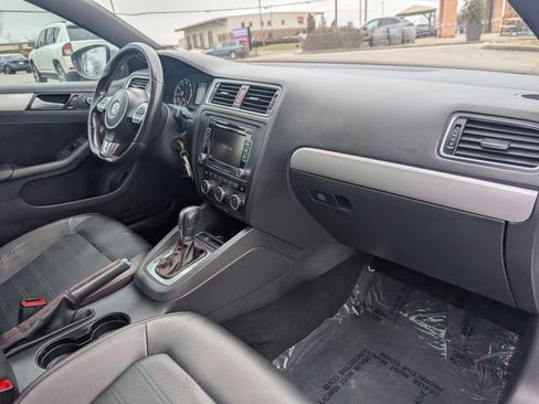 Used 2014 Volkswagen Jetta GLI Autobahn image 21