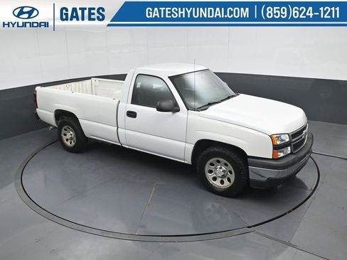 Used 2007 Chevrolet Silverado 1500 W/T image 33