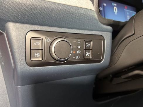 New 2026 Ford Maverick XLT w/ XLT Luxury Package FWD image 18