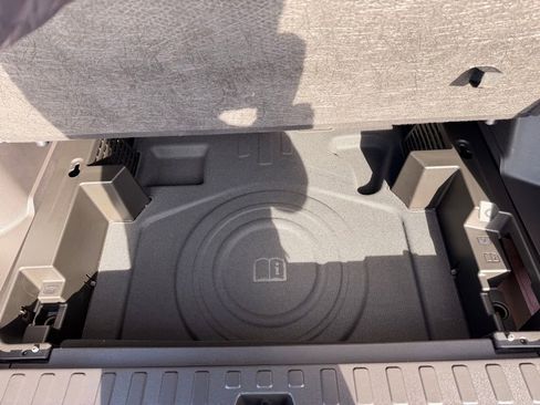 Used 2023 Chevrolet Equinox RS image 34