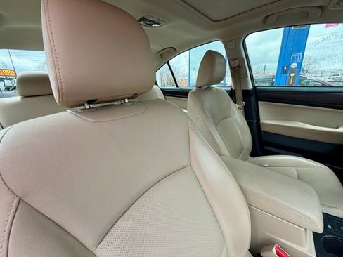 Used 2017 Subaru Legacy 2.5i Limited AWD/4WD image 18
