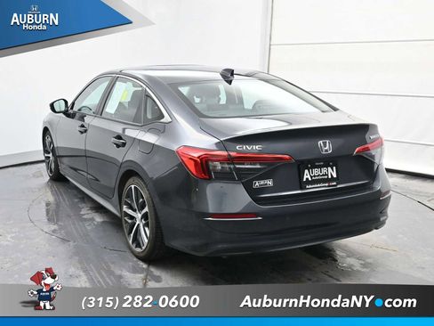 Used 2024 Honda Civic Touring image 4
