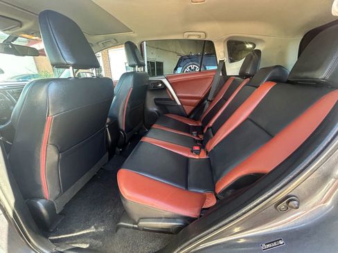 Used 2013 Toyota RAV4 Limited image 32
