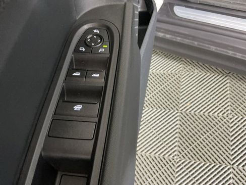 New 2025 MINI Cooper S image 17