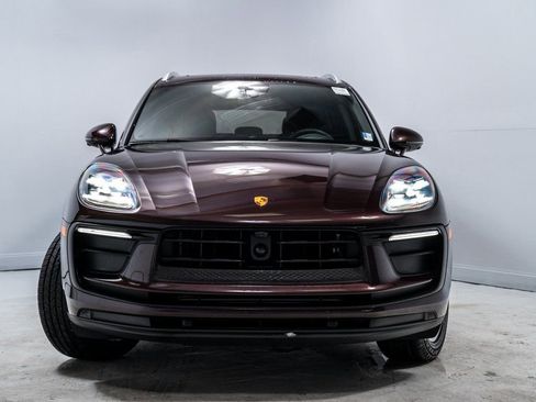 Used 2025 Porsche Macan image 10