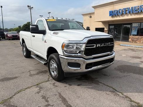 Used 2024 RAM 3500 Tradesman w/ Chrome Appearance Group AWD/4WD image 14