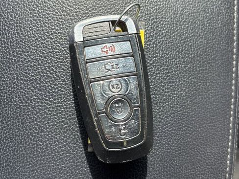 Used 2018 Ford Explorer XLT w/ Equipment Group 201A image 48