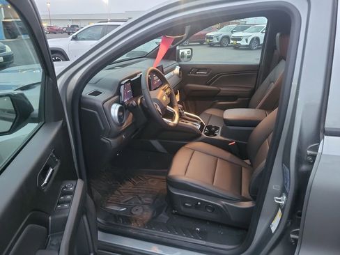 New 2025 Chevrolet Colorado LT w/ LT Convenience Package image 10