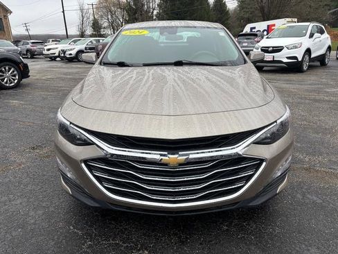Used 2024 Chevrolet Malibu LT FWD image 2