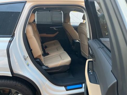 New 2026 Audi Q7 3.0T Premium Plus AWD/4WD image 32