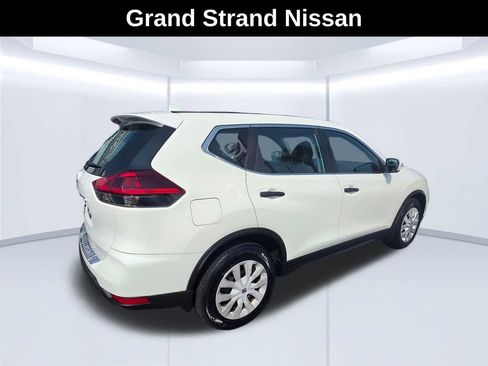 Used 2018 Nissan Rogue S FWD image 7