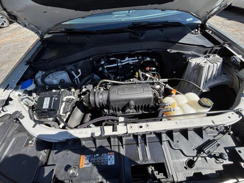 Used 2024 Ford Explorer XLT w/ Equipment Group 202A image 35