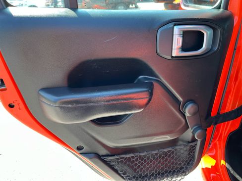 Used 2018 Jeep Wrangler Unlimited Sport AWD/4WD image 21