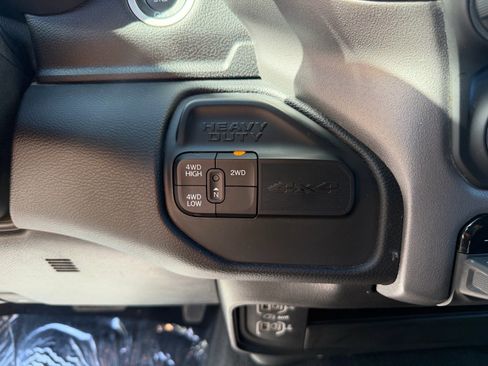 Used 2024 RAM 2500 Big Horn AWD/4WD image 41