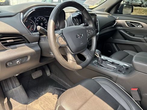 Certified 2023 Chevrolet Traverse Premier w/ Redline Edition AWD/4WD image 13
