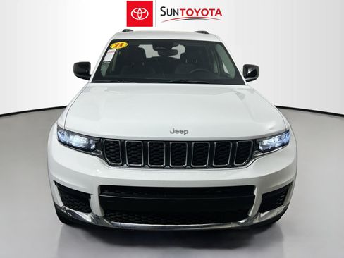 Used 2023 Jeep Grand Cherokee L Laredo image 10