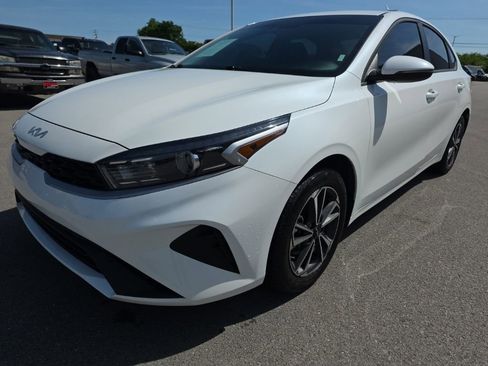 Used 2024 Kia Forte LXS w/ LXS Technology Package FWD image 1