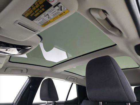 Used 2023 Lexus RZ 450e Premium image 17