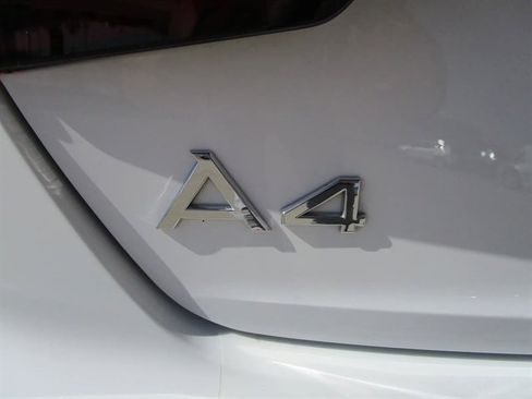Used 2021 Audi A4 2.0T Premium image 40