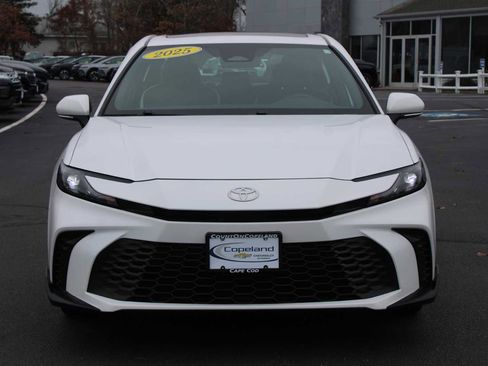 Used 2025 Toyota Camry LE image 2
