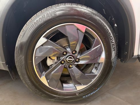 Used 2024 Nissan Rogue SV FWD image 26