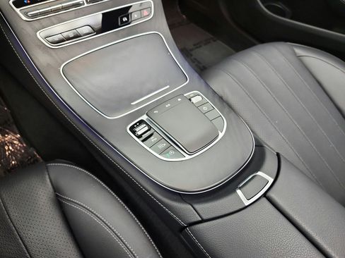 Used 2022 Mercedes-Benz E 350 Sedan image 12