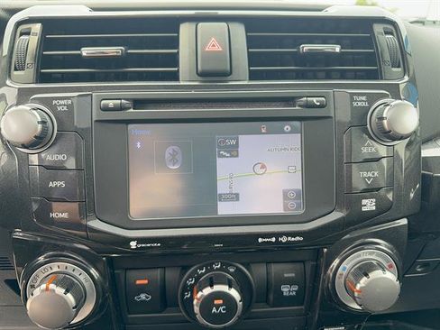Used 2019 Toyota 4Runner TRD Off-Road Premium AWD/4WD image 17