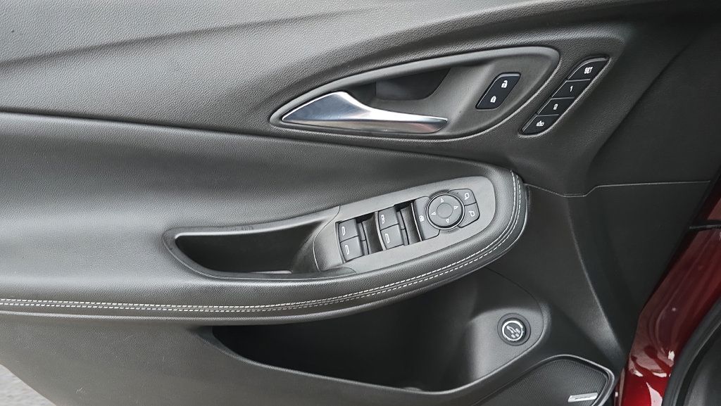 Used 2024 Buick Encore GX Avenir w/ Avenir Convenience Package FWD image 16