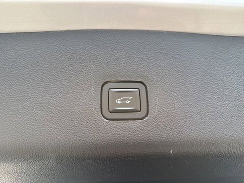 Used 2019 Chevrolet Traverse Premier w/ Redline Edition image 48