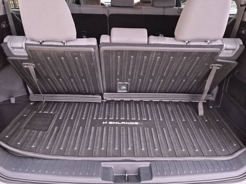 Used 2023 Toyota Highlander L FWD image 42