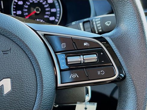 Certified 2023 Kia Forte LXS image 31