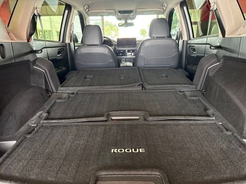 Certified 2025 Nissan Rogue SL AWD/4WD image 35