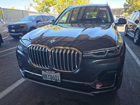 Used 2019 BMW X7 xDrive50i w/ Executive Package AWD/4WD image 2