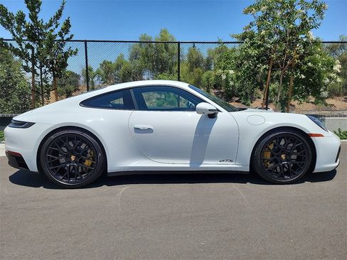 Used 2024 Porsche 911 Carrera GTS image 8