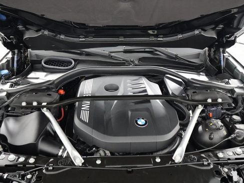Used 2025 BMW 740i RWD image 15