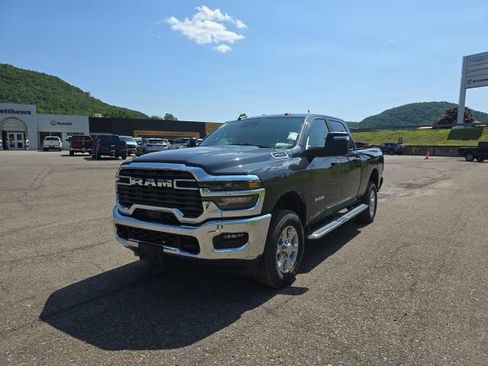 Used 2026 RAM 2500 Big Horn AWD/4WD image 1