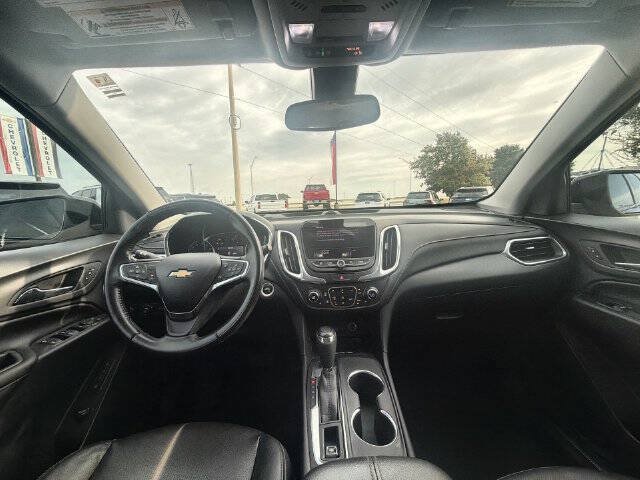 Used 2020 Chevrolet Equinox Premier w/ Premier Redline Edition FWD image 19