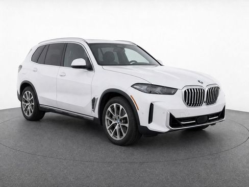 Used 2024 BMW X5 xDrive40i w/ Parking Assistance Package AWD/4WD image 28