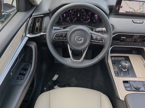 Used 2024 MAZDA CX-90 Plug-In Hybrid w/ Premium Pkg AWD/4WD image 10