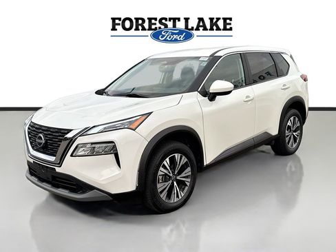 Used 2023 Nissan Rogue SV image 3