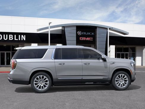 New 2026 GMC Yukon XL Denali w/ Denali Reserve Package AWD/4WD image 3