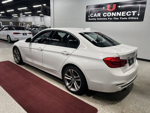 Used 2018 BMW 330i xDrive Sedan image 17