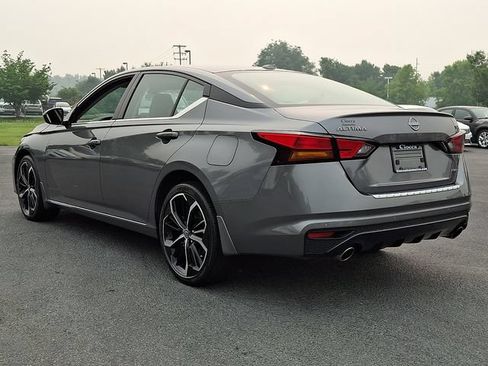 Used 2023 Nissan Altima 2.5 SR w/ SR Premium Package AWD/4WD image 7