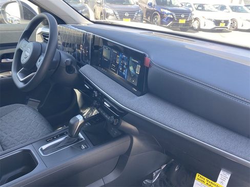 New 2026 Nissan Kicks SV image 10