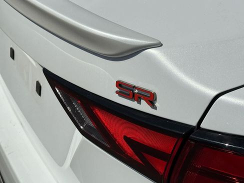 Used 2025 Nissan Sentra SR FWD image 8
