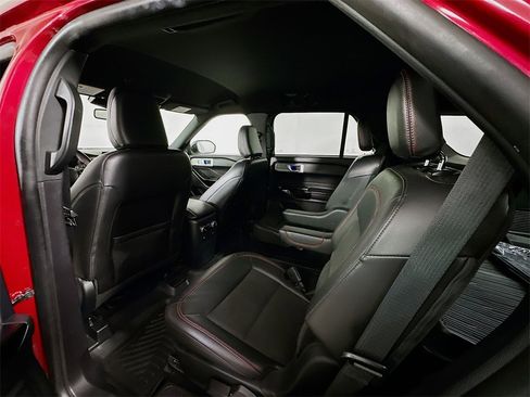 Used 2023 Ford Explorer ST-Line w/ Class IV Trailer Tow Package image 4