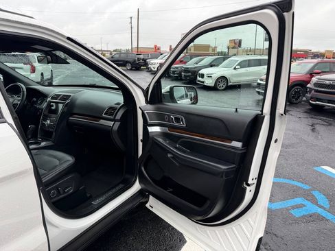 Used 2017 Ford Explorer Limited w/ Equipment Group 301A AWD/4WD image 51