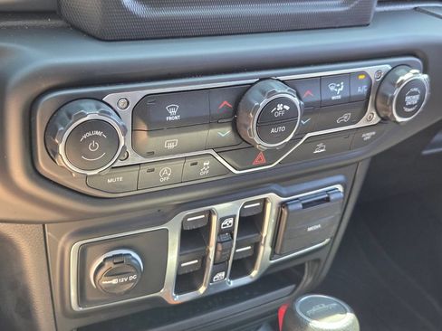 Used 2023 Jeep Gladiator Sport AWD/4WD image 20